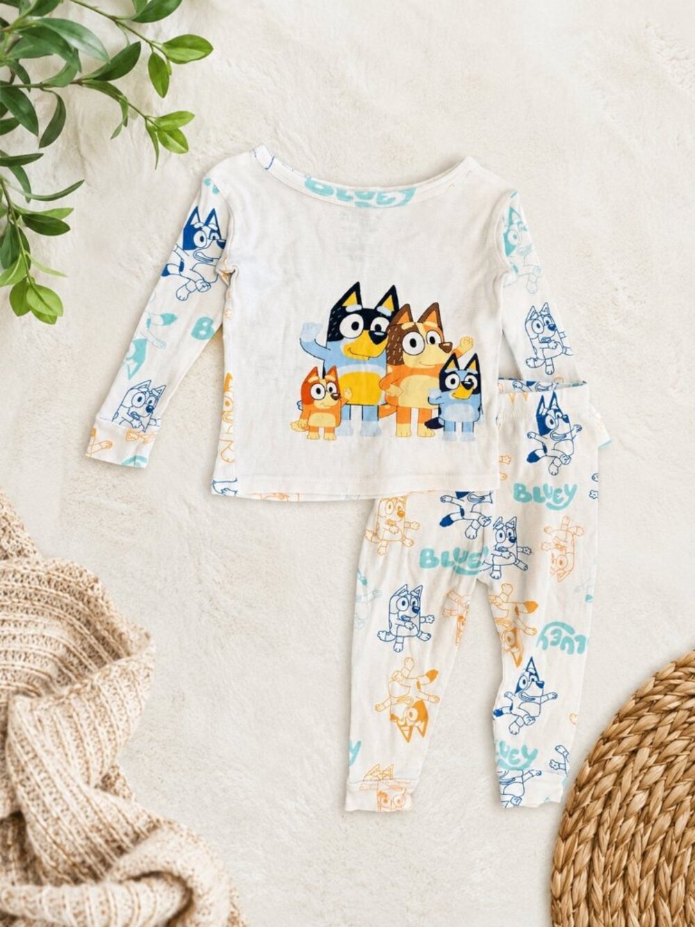 Bluey Pajamas Set 2T Toddler Long Sleeves Bluey with Family Print Soft white